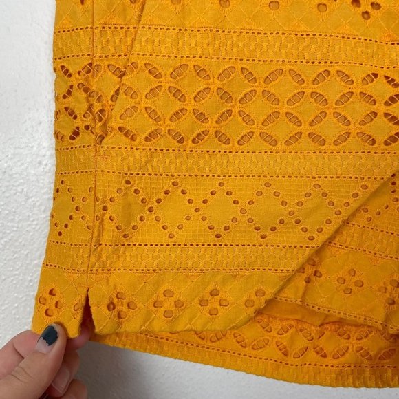 Loft Woman's Sz 00 The Riviera Short Yellow Gold Lace Mid Rise Shorts - Picture 2 of 8